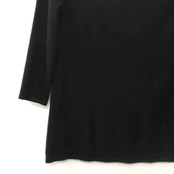 Cable & Gauge Black & Ivory Colorblock Long Sleeve Cold Shoulder Sweater - Small - Picture 3 of 9